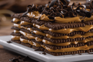 Deretan Dessert Yang Sangat Banyak Di Jumpai Di Cafe Amerika Latin